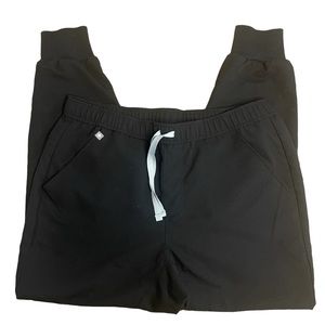 Figs technical collection large short black scrubs pants